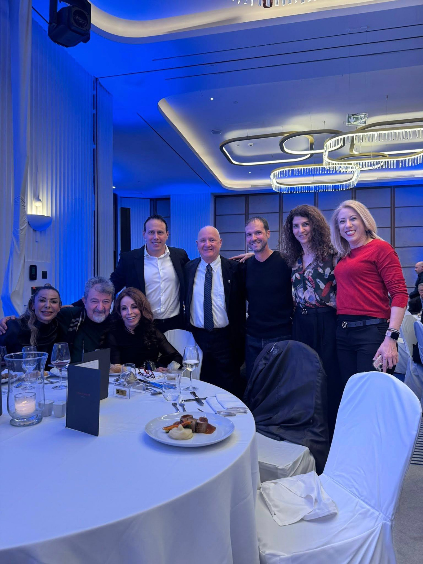 Κώστας Κεντέρης, Νίκος Βαρσάμης, Σιμος Δανιηλίδης, Βούλα Πατουλίδου, Όλγα Βασδέκη, Στέλλα Πιλάτου, Χάρης Παπαδιάς, Αριάδνη Δάδα